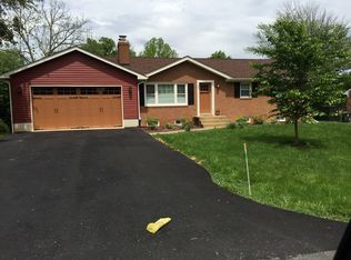 579 Curry Springs Pl, Hamilton, VA 20158