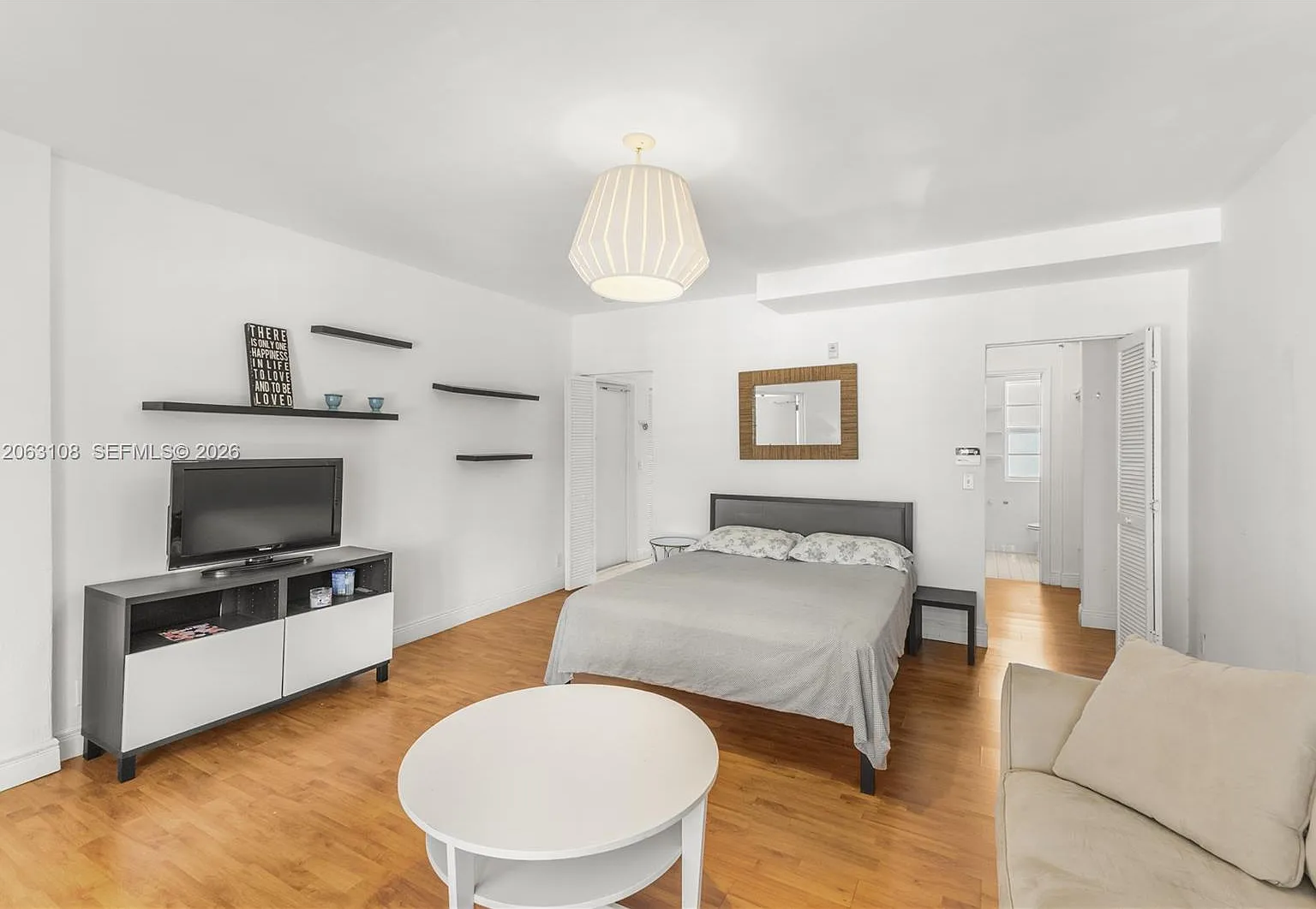 Ken Mae Garden Condo — Photo 1