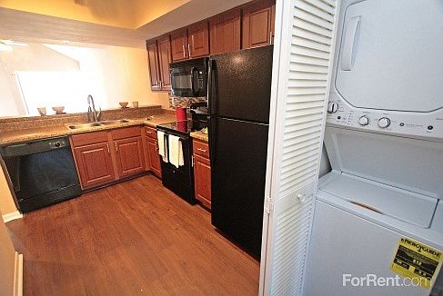 2nd image of 1212 Lake Breeze Pl