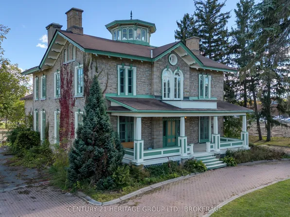 389 King St E, Gananoque, ON K7G 1G6