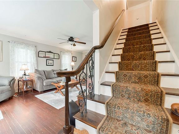 2nd image of 4921 James St