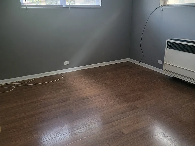 9915 S Wood St #16 — Photo 6