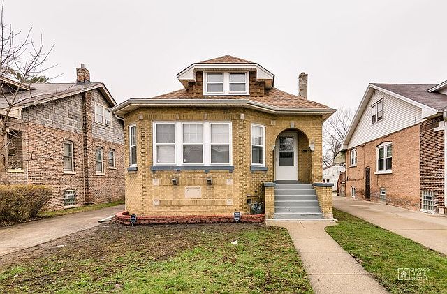 1st image of 1024 S 22nd Ave