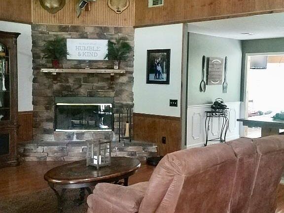 2nd image of 879 Maria Sorrell Rd