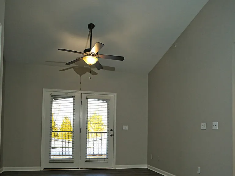 Griffin Gate Apartments — Photo 9
