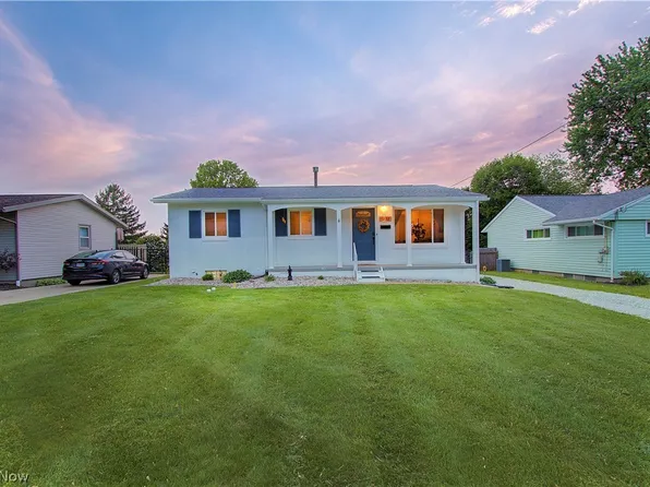 1222 Valley Dr NW, North Canton, OH 44720