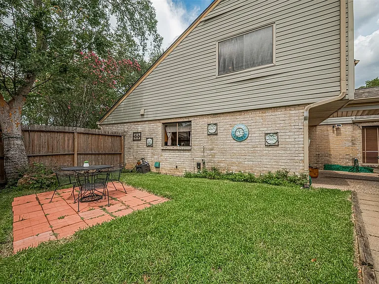 12231 Carriage Hill Dr — Photo 44