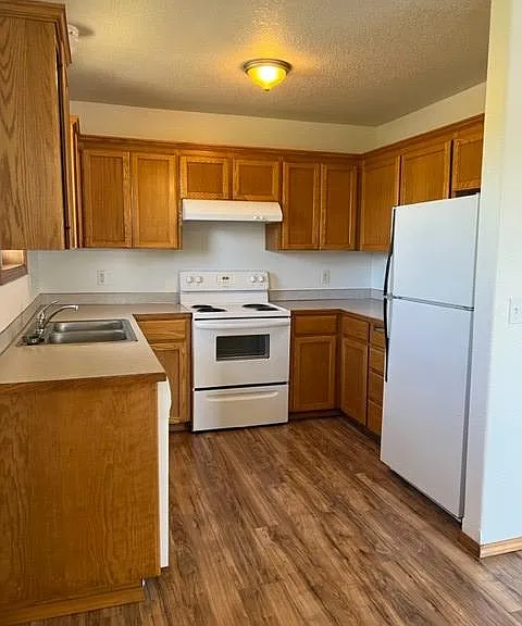 2239 Hawthorne St #2 — Photo 12