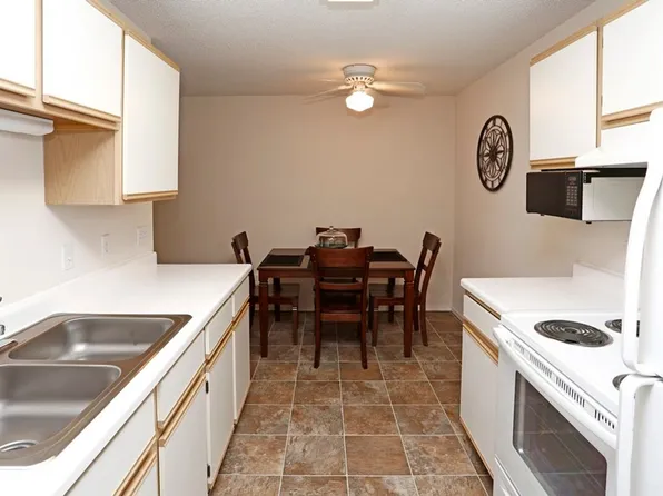 PEARLWOOD ESTATES