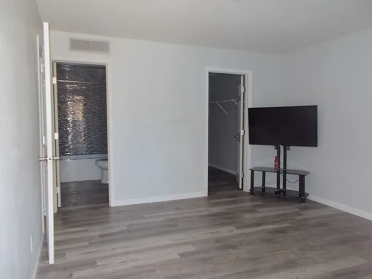 2101 Blue Breeze Dr #107 — Photo 14