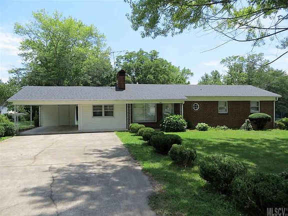 2nd image of 605 Lincoln Ln