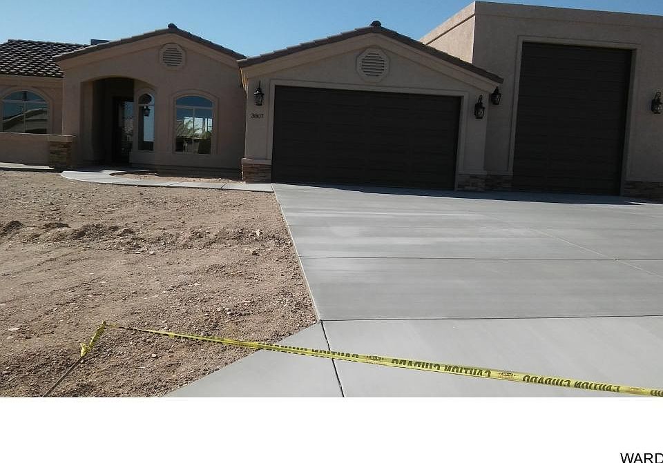 1st image of 3807 Whaler Dr #L