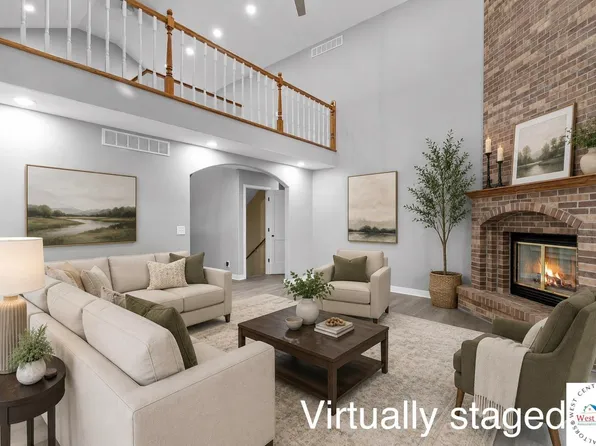 12421 Hickory Point Rd, Green Ridge, MO 65332