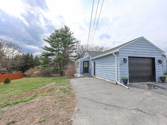 2nd image of 35 Indian Ridge Road
