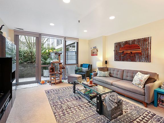 2nd image of 255 Berry St APT 304