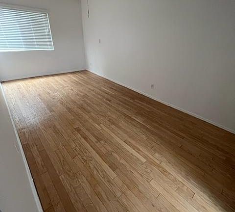 4th image of 3631 McLaughlin Ave #4
