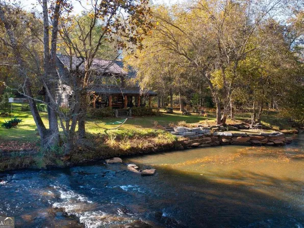 2052 Sweetwater Bnd, Hayesville, NC 28904