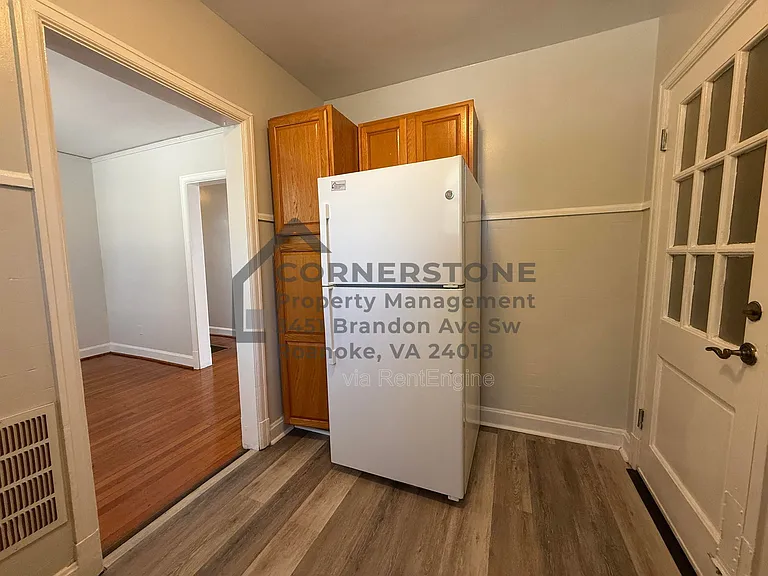 355 Highland Ave SW #1 — Photo 4