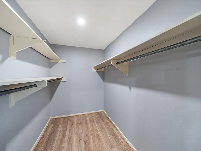 311 Hawthorne St #16 — Photo 16