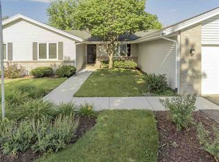 3860 Kaiser Ln, Rockford, IL 61114