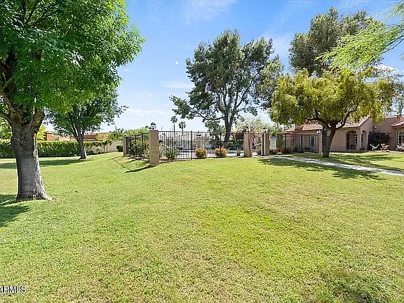 6339 E Claire Dr — Photo 24