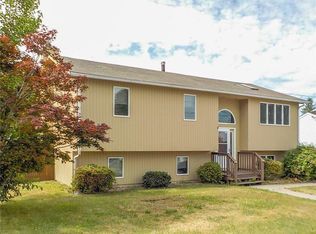 25 Pinewood Ave, Johnston, RI 02919