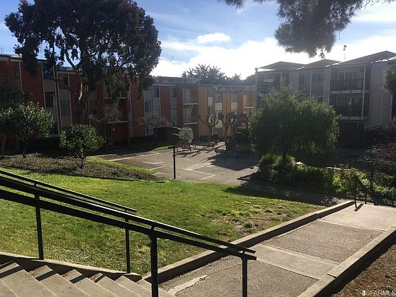 2nd image of 1465 Laguna St APT 4