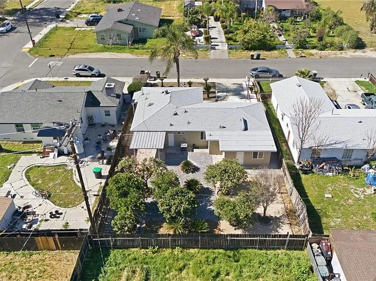 409 W Camellia Way — Photo 29