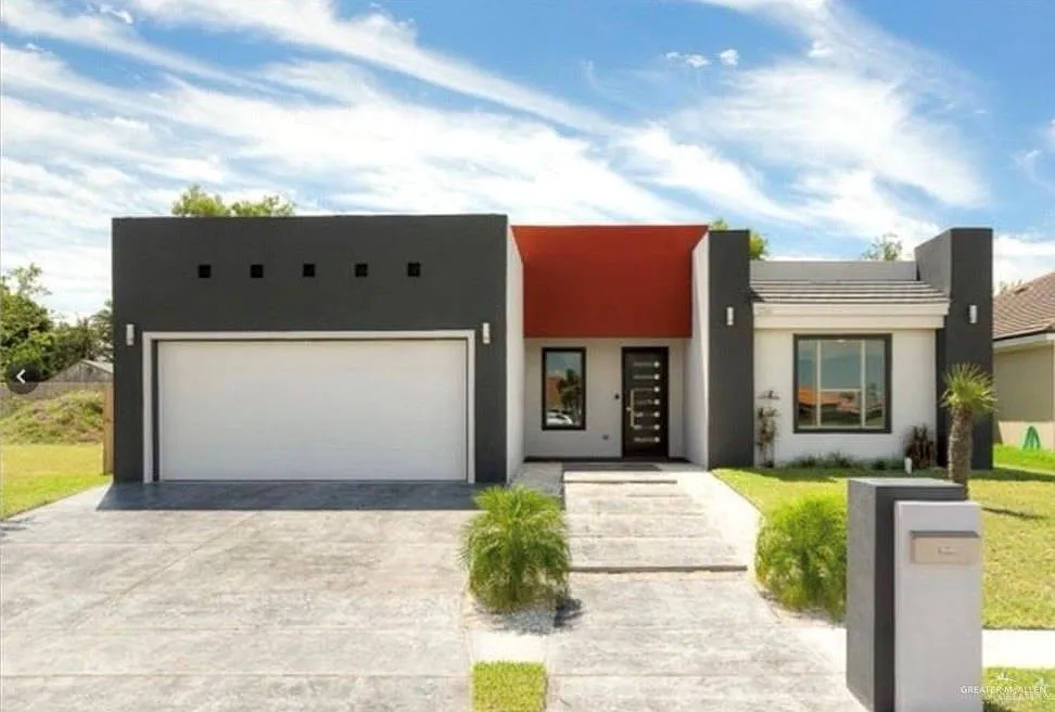 4 bed, 3.0 bath, 2527 sqft, $2,450 — Photo 1
