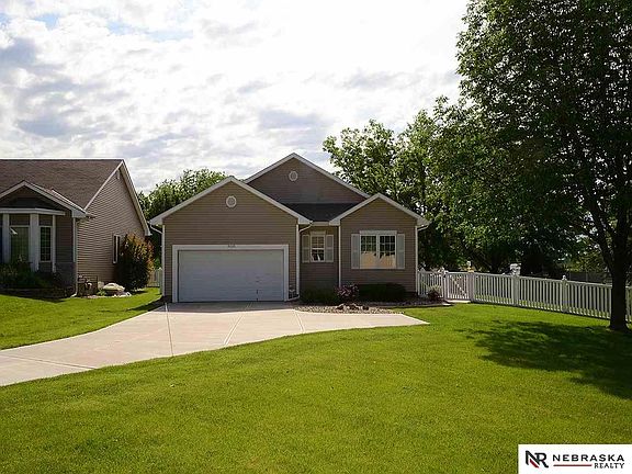 2nd image of 9209 Hillcrest Dr