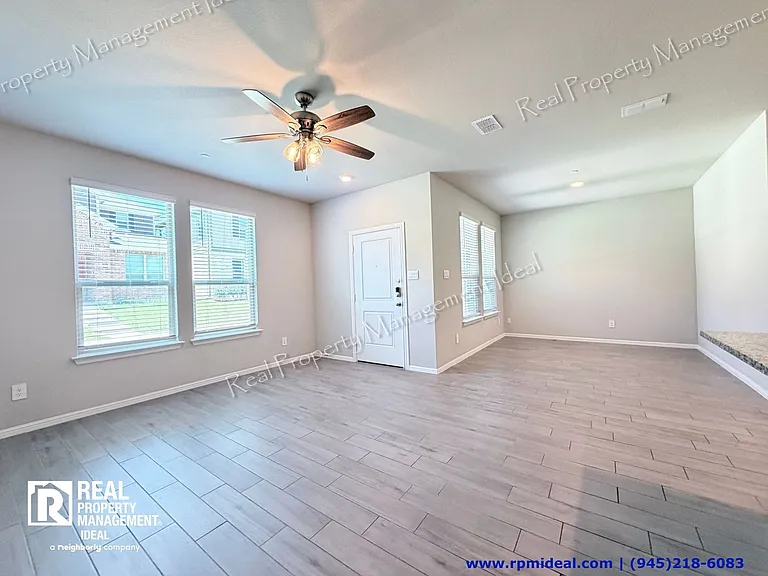 4808 Sparkling Ptwy — Photo 5
