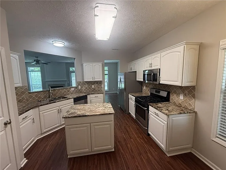 3020 Serenade Ct — Photo 6