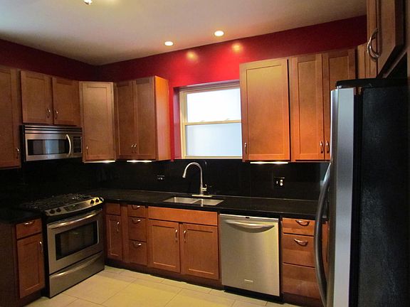 4th image of 5406 N Ashland Ave #1
