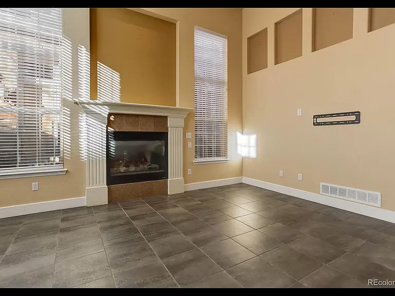 9113 Kornbrust Cir — Photo 13