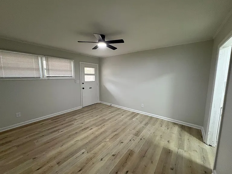 717 Chestnut St — Photo 2