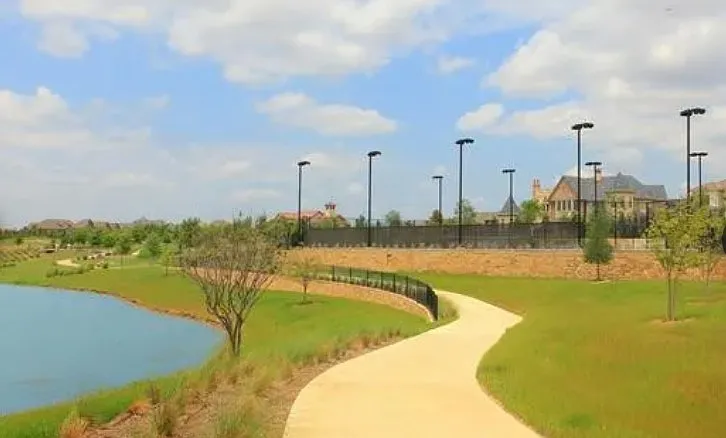 4311 Fall Blossom Dr — Photo 18