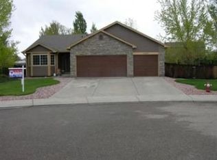 1427 Deerfield Ct, Longmont, CO 80504