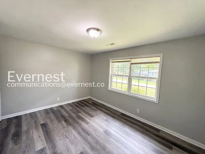 3318 Bonds Ave — Photo 11