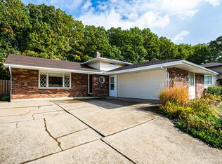 6206 Rousseau Dr, Parma, OH 44129