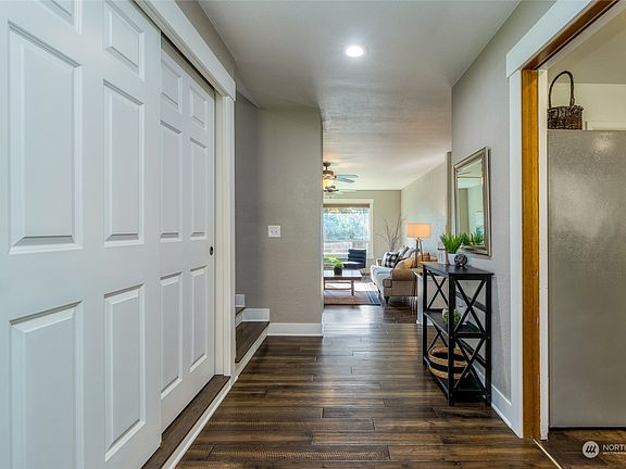 4th image of 1700 Hilbrooke Drive