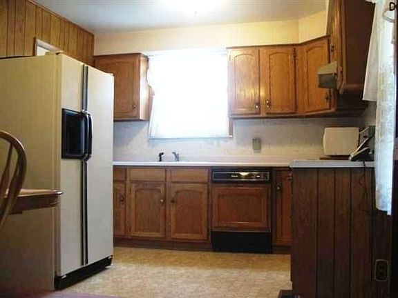 4th image of 29803 Bruce Dr