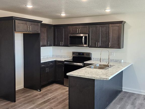 2nd image of 1405 Ryan Dr