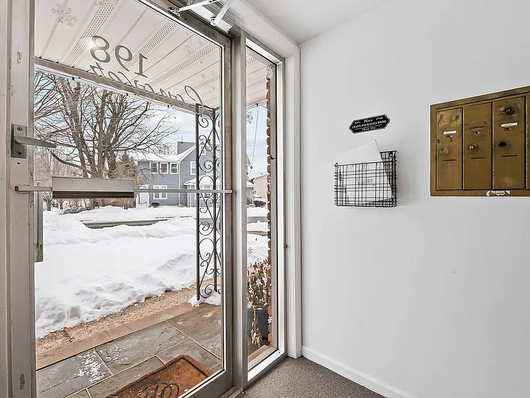 198 Conover Ave #4 — Photo 18
