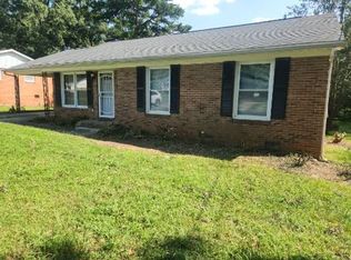 3130 Butterfield Dr, Winston Salem, NC 27105