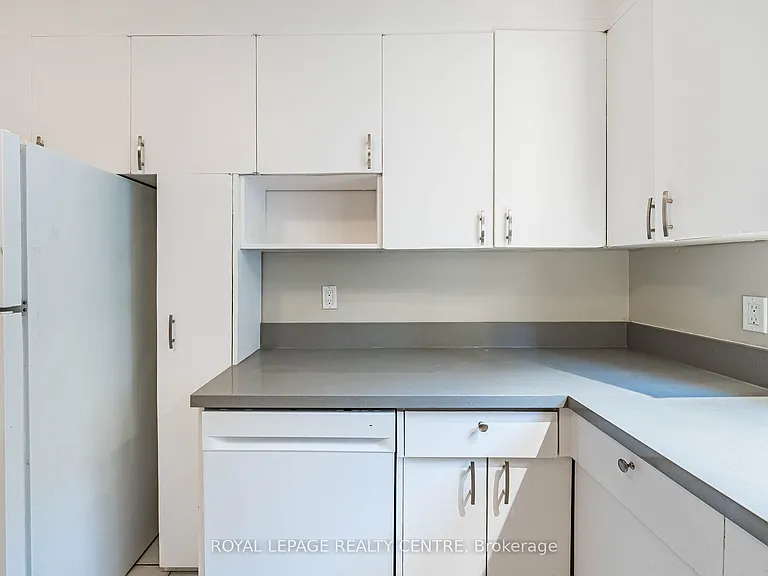 339 Sheppard Ave E #3 — Photo 12