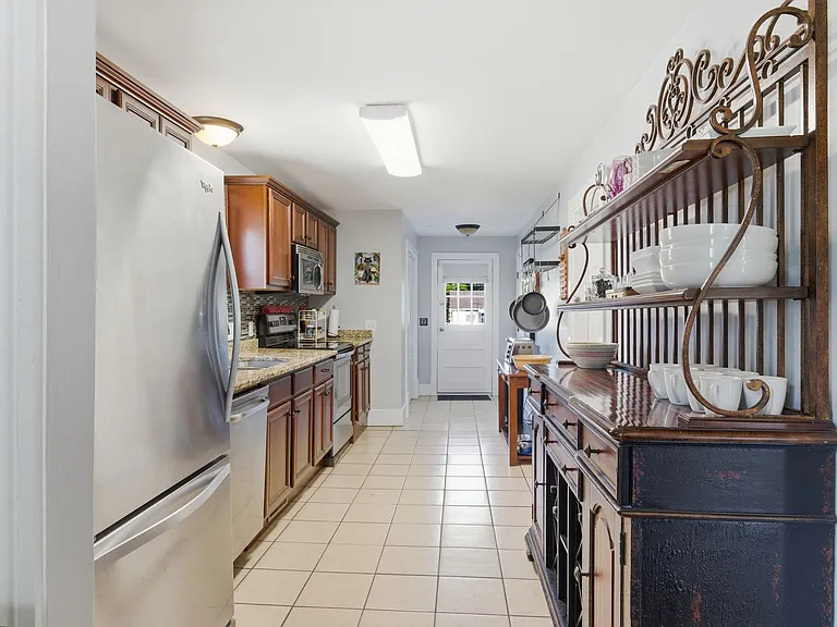 1008 Stainback Ave — Photo 7