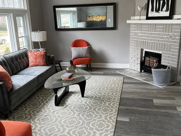 1457 Coutant Ave — Photo 2