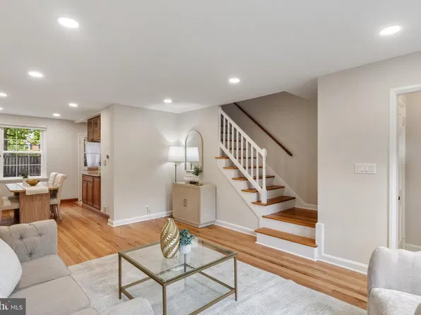 3509 S Stafford St #A, Arlington, VA 22206