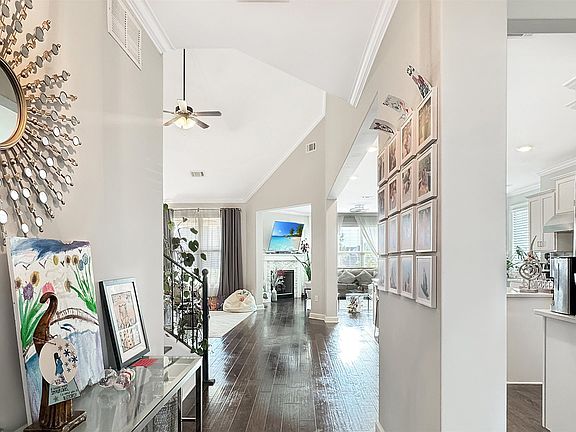 3rd image of 6406 Rutherford Cir