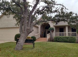 415 Redbird Ln, Fredericksburg, TX 78624